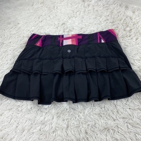 Lululemon Run: Pace Setter Skirt Black / Assorted Stripe Bleached Coral - Picture 6 of 8